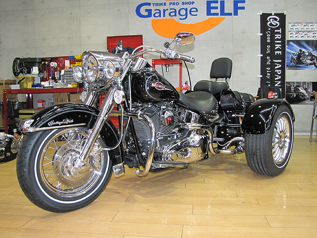 HARLEY-DAVIDSON FLSTSC TRIKE