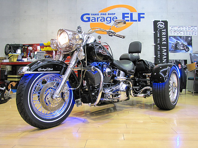 HARLEY-DAVIDSON FLSTSC TRIKE